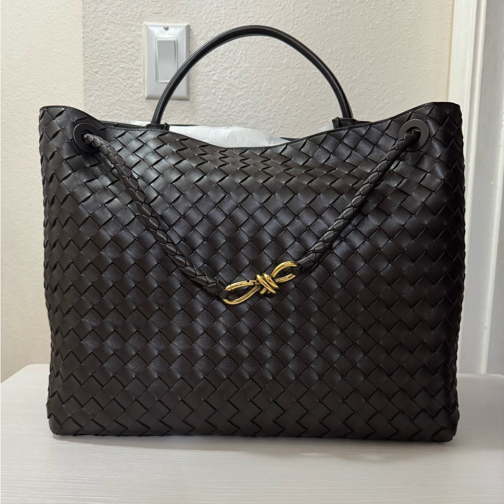 Brand New Bottega Veneta Large Andiamo Fondant